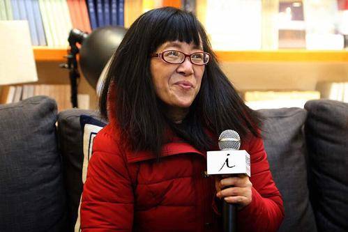 余姐|原创武僧一龙粉丝与诗人余秀华对骂，事后道歉：我错了，以后不敢了