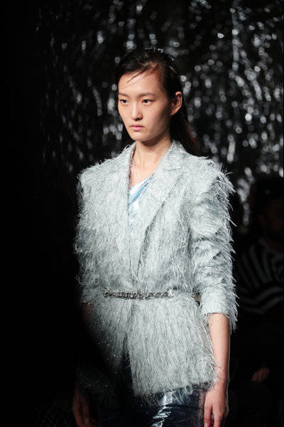 blu|“Into the blu海洋传说”，ELLASSAY2020春夏米兰时装周发布