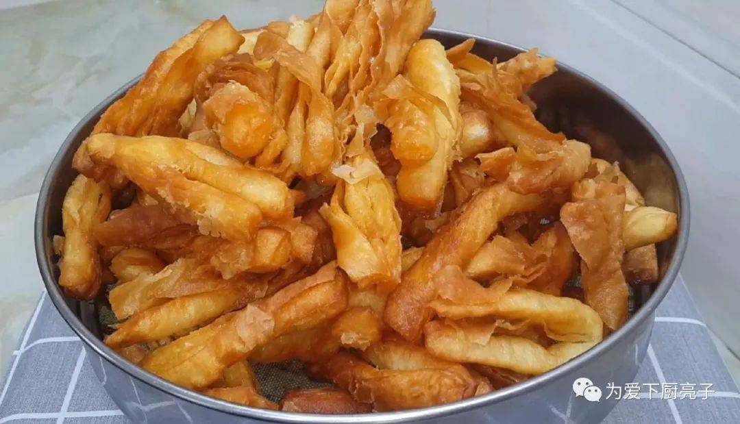 油条|不用烤不用烙,比油条麻花好吃,真的太好吃了家常小零食的做法