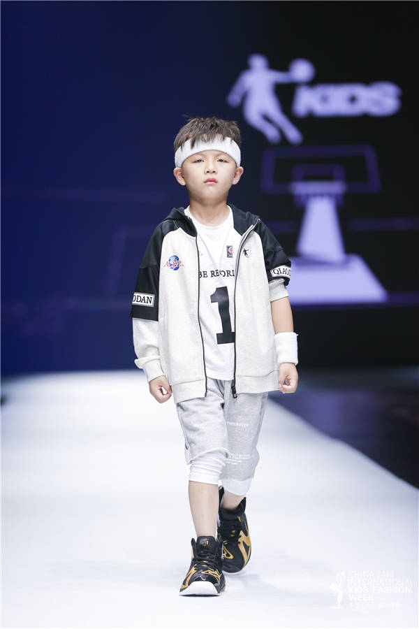 儿童|天生爱炫·2021乔丹儿童登陆2020中国国际儿童时尚周 演绎快乐运动健康成长