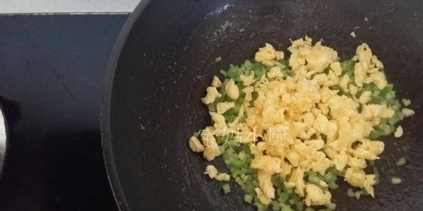 素炒芹菜怎么做又嫩又脆 2866bed643c6407695c70aaaa86eabde.jpeg