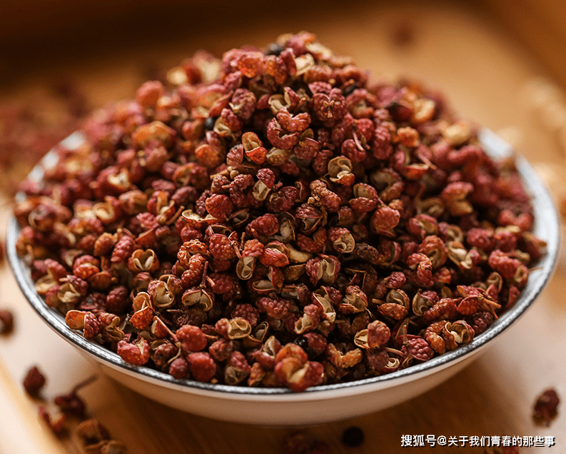 c9690e387f3a44f185f50ebd19f2b390.png