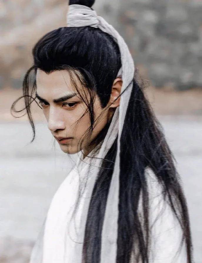 刘海|当毛发都在伪造的鞠婧祎失去刘海，场面瞬间窒息！