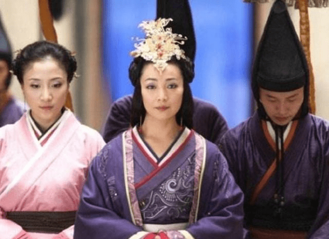 皇帝的秘书官 00fcbe63349f4bf4902a1b090f2d1b47.png