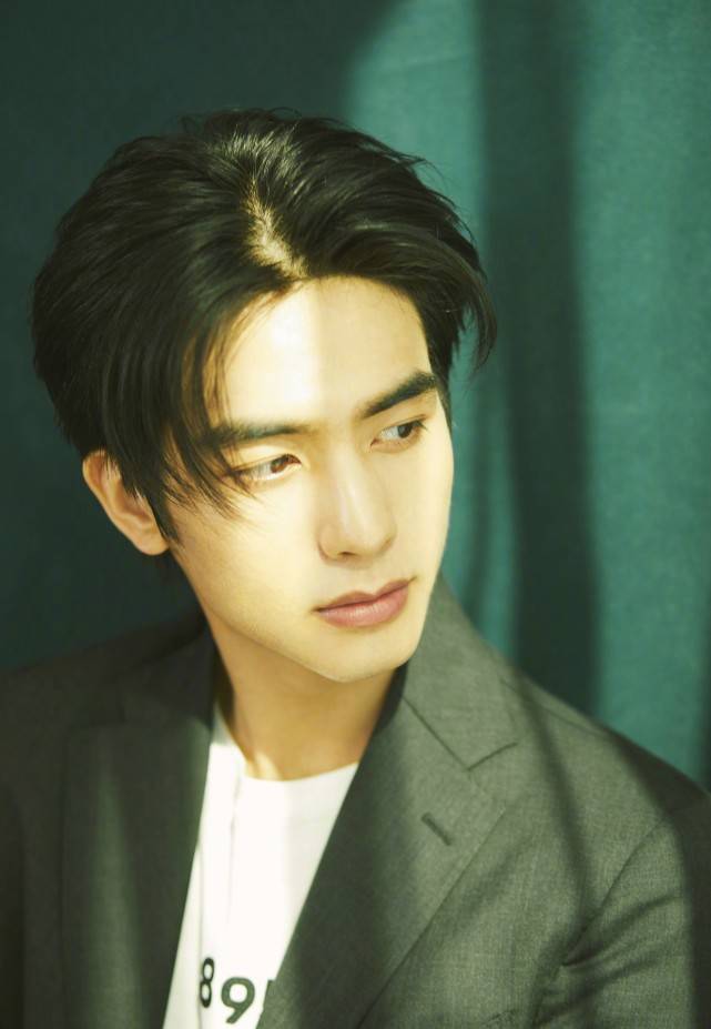 恋情|原创资源好又受捧，如果不是恋情绯闻太多，他应该早就大火了吧？