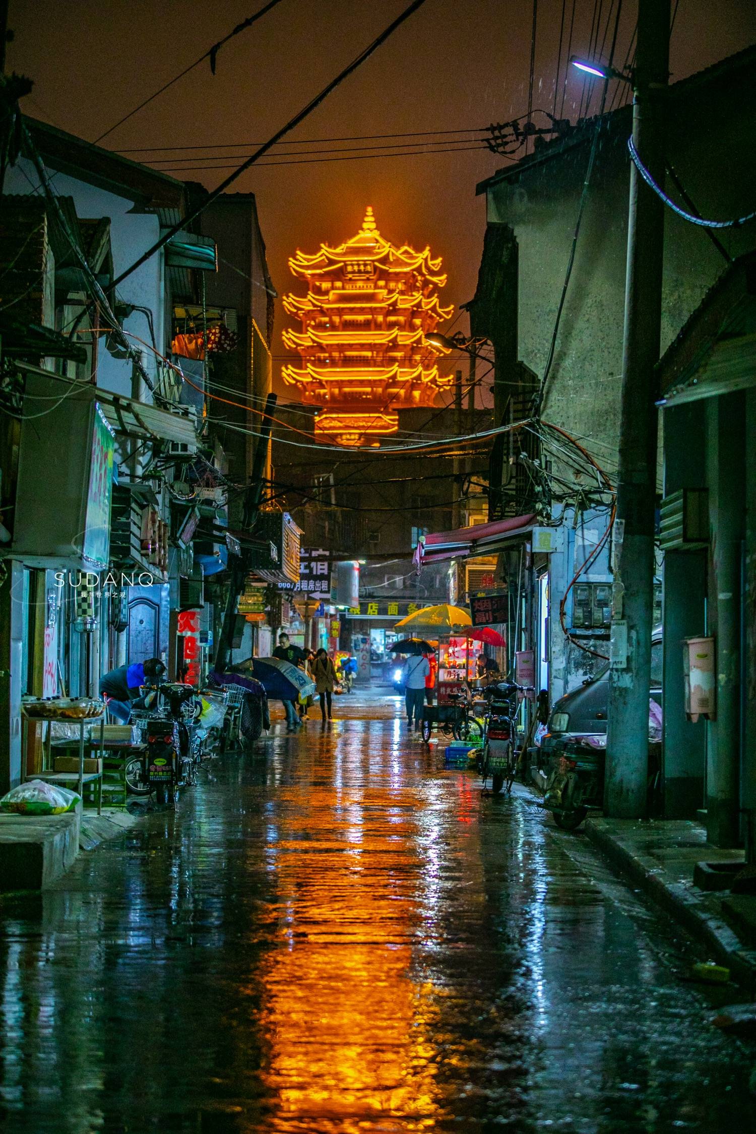 市里|武汉黄鹤楼：天下江山第一楼，繁华街市里的人间烟火