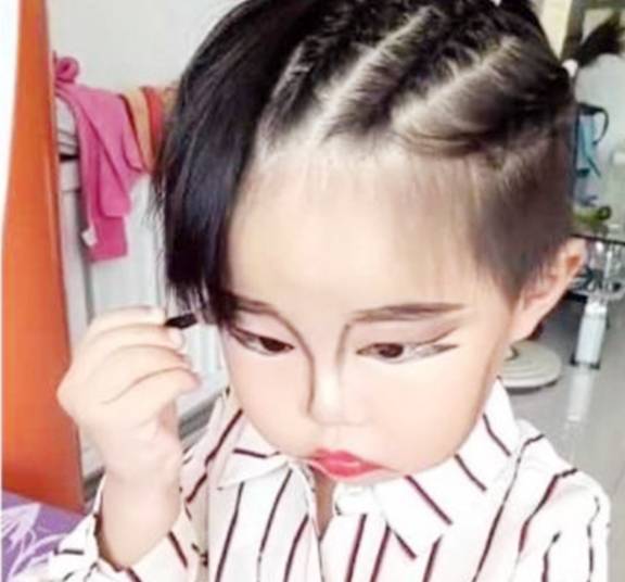 妈妈|定是在作妖？”这些行为让父母哭笑不得“宝宝静悄悄