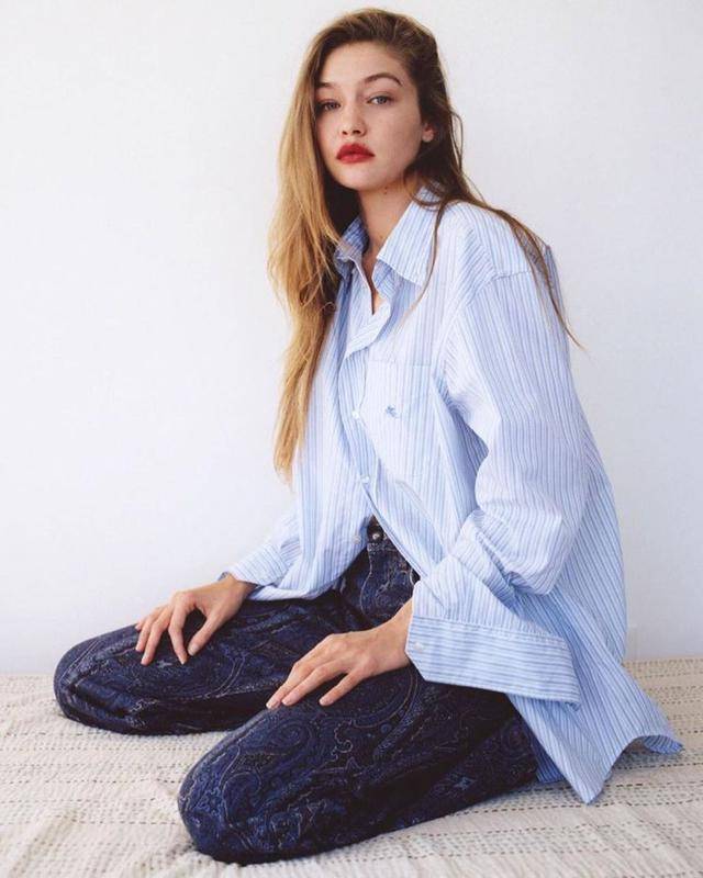 吉吉·哈迪德|Gigi性感孕妇写真曝光，合作希腊设计师湿身女神造型美艳动人