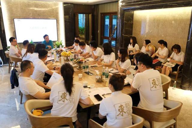 珠宝|莱绅通灵沈东军:珠宝界的乔布斯