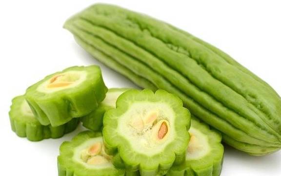 糖尿病怎么吃苦瓜利于降糖呢 78532e7b441c4a8f93d77c7cb671d0ac.jpeg