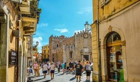 为什么这么多人想去成都 8311b93583f345cd88f75e53962b0035.jpeg