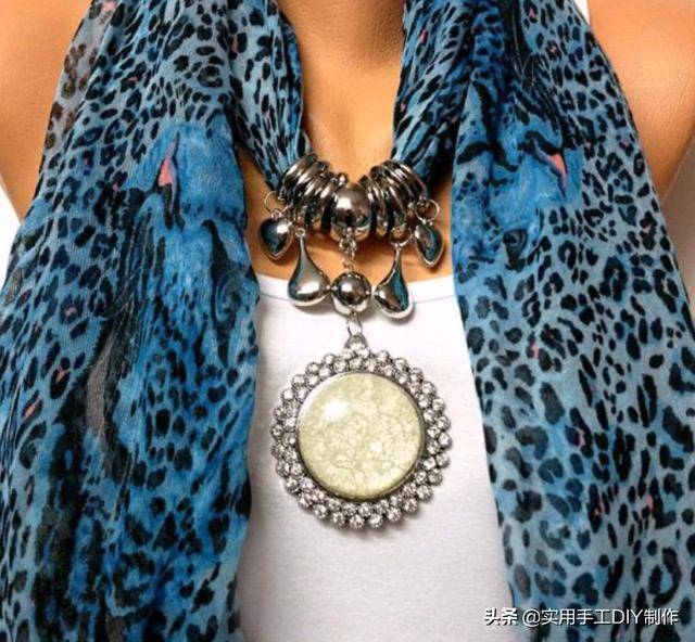 围巾|「串珠作品」35款时尚的珠宝围巾项链，你也能拥有