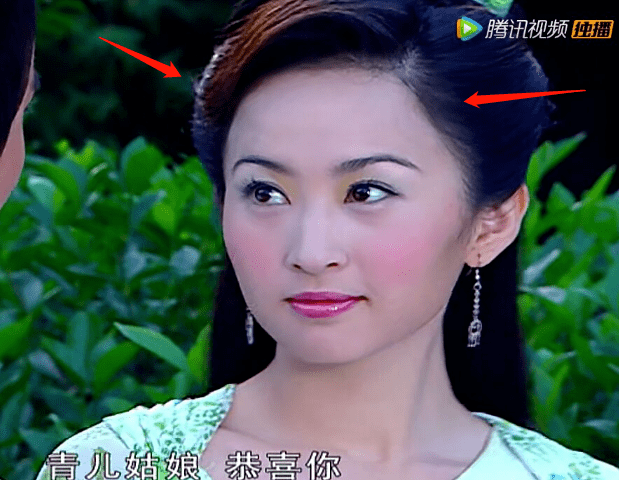 显得|曾胖成男友两倍宽的蒋欣，怎么突然瘦成这样了…