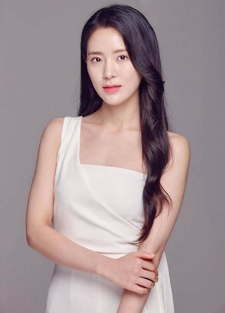 当红女星嫁十八线演员,结婚13天遭遇断指流产