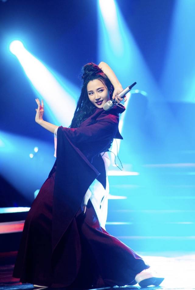 全额|原创阿朵叫停粉丝打投，全额退款，原来娱乐圈真的有清流