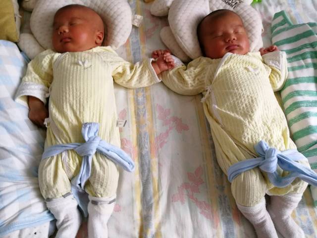 骨骼|实则会影响宝宝骨骼发育，踩坑的赶紧改下列传统陋习看似对娃好