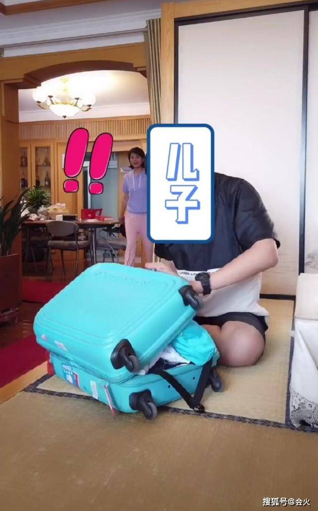 平台|原创知名央视主持人方琼变家庭主妇，在线收纳教学，儿子侧脸意外出镜