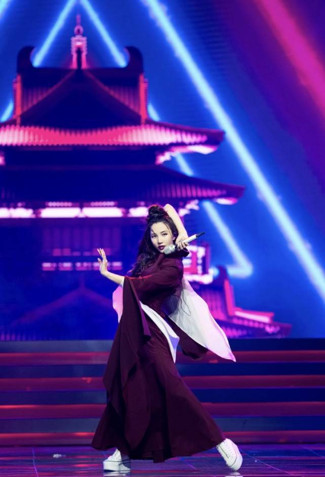 全额|原创阿朵叫停粉丝打投，全额退款，原来娱乐圈真的有清流