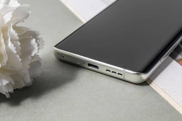 素皮|高级感扑面而来！iQOO 5 Pro设计解读，现阶段最佳