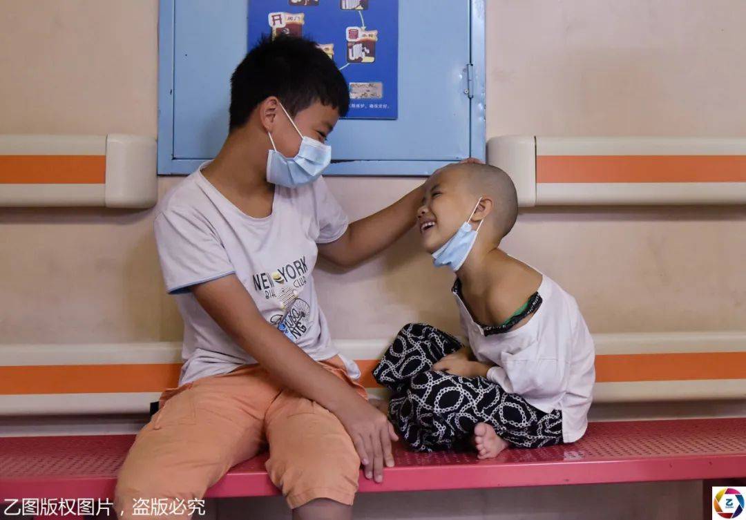 移植|妈妈却大发雷霆，真相心酸男孩攒几个月零花钱给妹妹买了个玩具