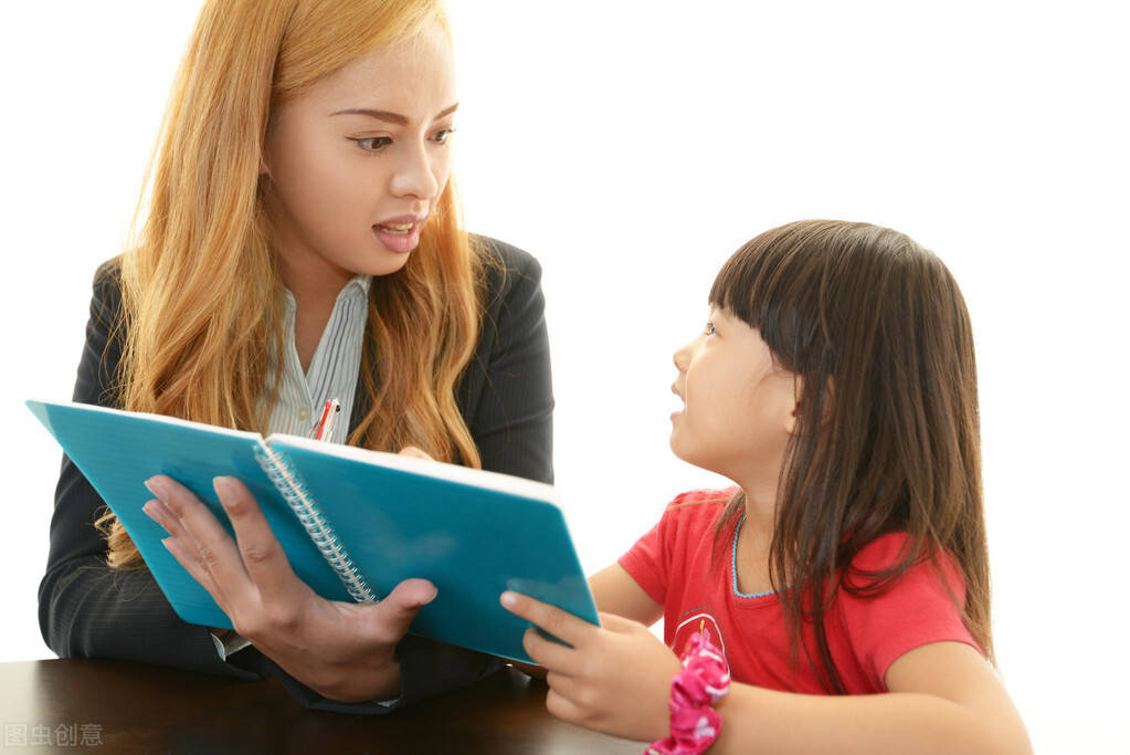 【宝宝学英语】多大的孩子可以开始学习英语_有必要给孩子报英语早教班吗
