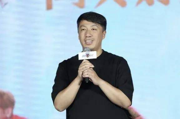 节目|原创说学逗唱的哥哥们来了，相声团综开启，《德云斗笑社》有哪些看点