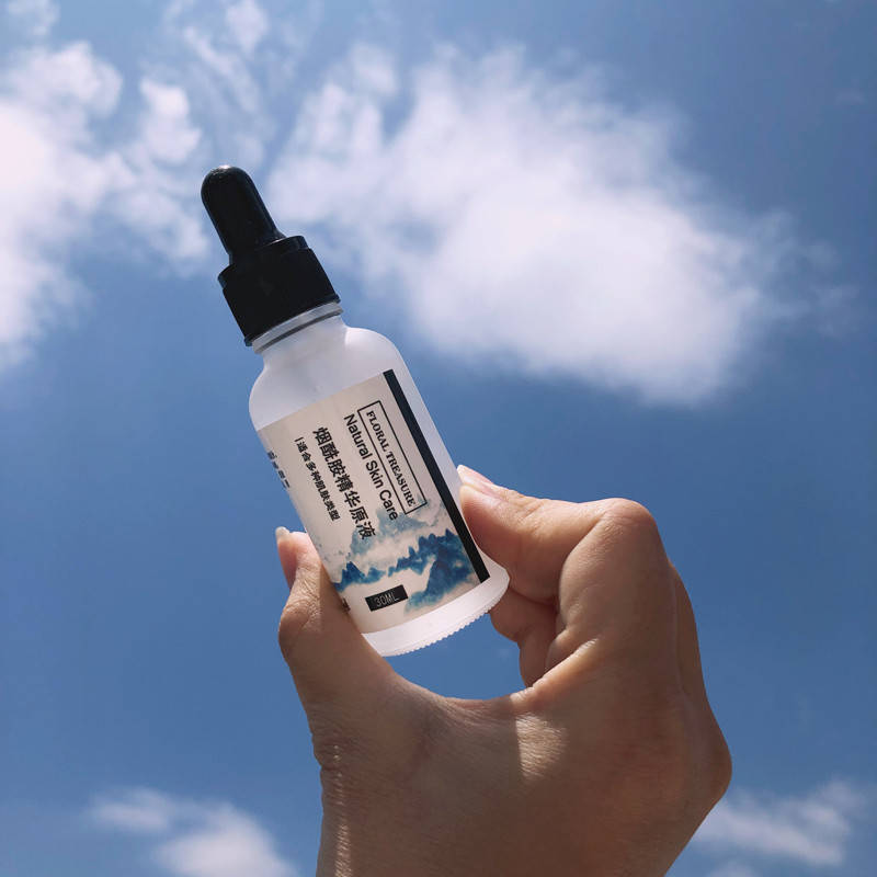 肌肤|这几款精华液美白补水去黄抗初老,定格住你年轻肌肤的秘诀