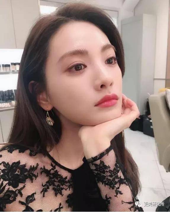 do|20年不崩的do圈C位,鞠婧祎baby都求她医生,堪称医学奇迹