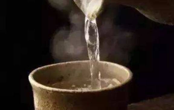 男人喝什么酒好一点 8c34279c665a4af8b27b320aed0cb0ab.jpeg