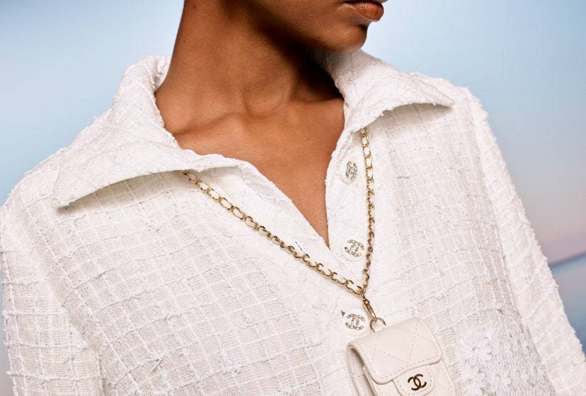 度假|盘点香奈儿2021度假系列最值得下手的包包，三个原则轻松驾驭所有