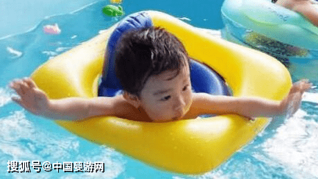婴儿|经营婴儿游泳馆,我们的服务对象是家长还是孩子?有没有想过