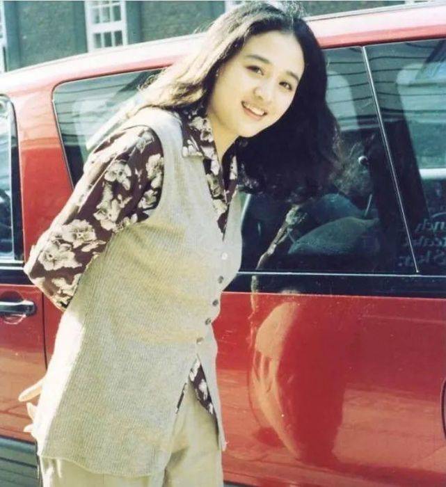 五朵金花|原创人生不易！跟巩俐并称“五朵金花”，爆红过也曾穷到靠一毛钱度日