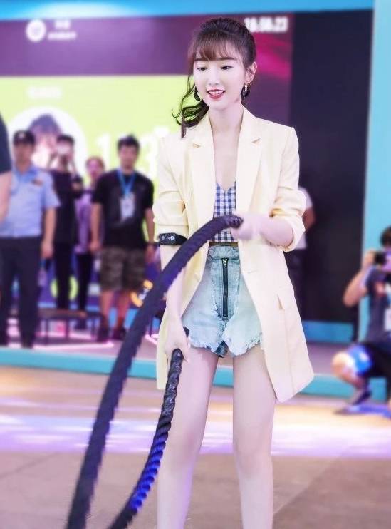 三十而已毛晓彤同款服装 ea8d9845874041a69684f6124b05c0db.jpeg