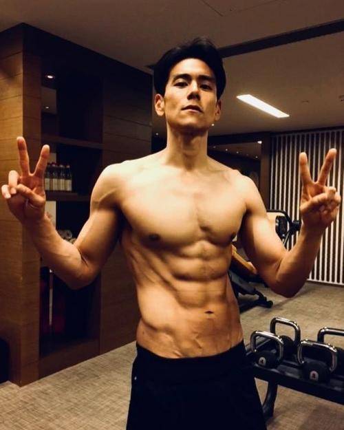 彭于晏|鹿晗的帅外国人欣赏不来？街访称他像女人，而胡歌彭于晏获得高分