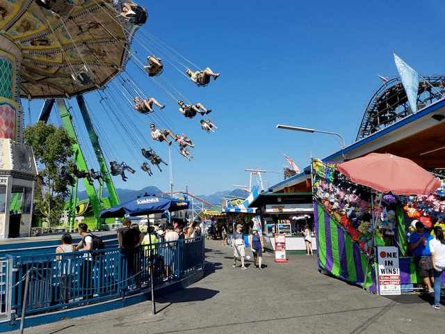 孩子|女童被风筝甩至半空，所幸只是惊吓，群众的举动真的太暖了
