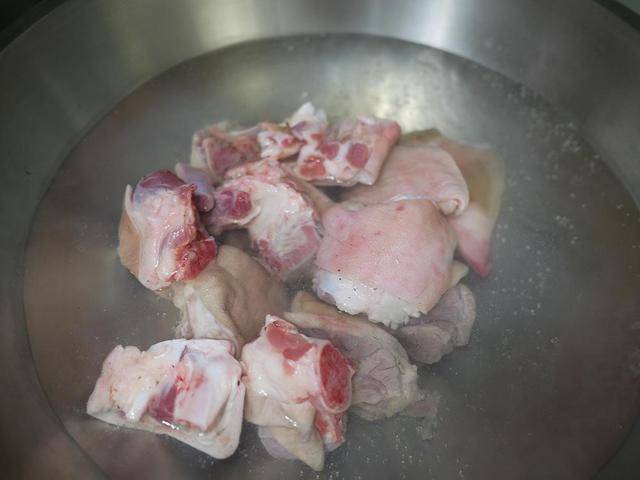 猪脚怎么煲汤才有营养 1aa90cefc4fe4a278b57f2f4f5f6e8a1.jpeg
