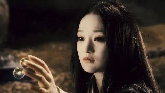 周迅颜值下跌严重,脸部泛红皱纹明显