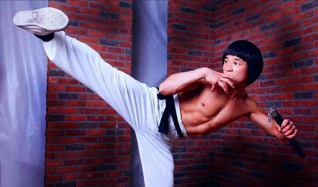 飞龙|原创现代李小龙喊话江疏影：你比秦岚强100倍，永远爱你么么哒