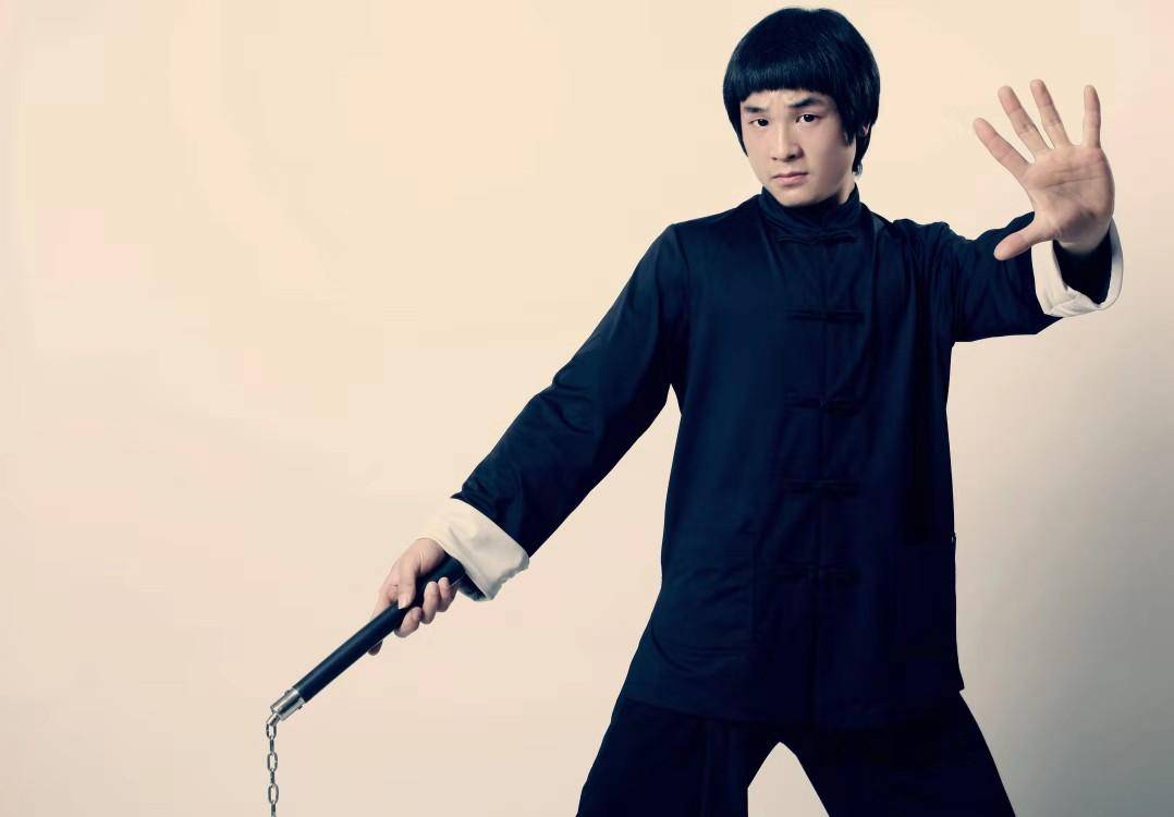 飞龙|原创现代李小龙喊话江疏影：你比秦岚强100倍，永远爱你么么哒