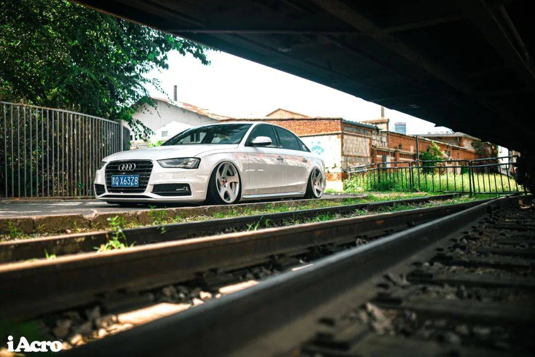 工作|iAcro设计师开什么车？