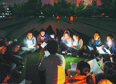 操场|为啥大学操场总那么多人？4个原因大一新生要知道，别留下遗憾