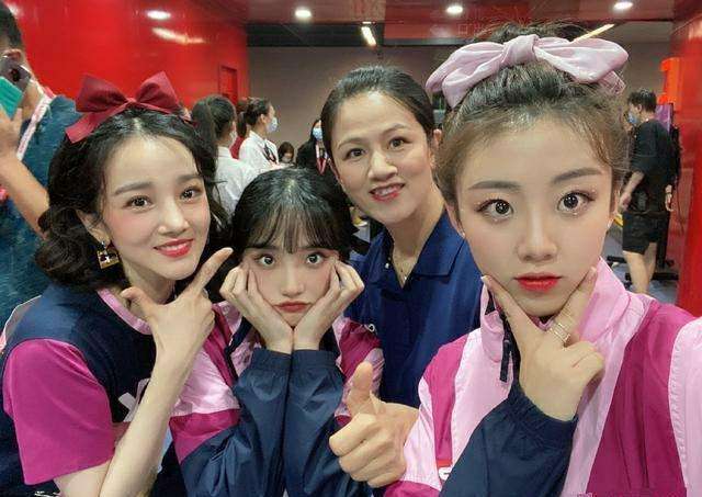 网友|原创前有海陆，后有陈小纭，于小彤为何对姐弟恋情有独钟？