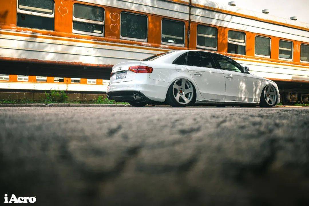 工作|iAcro设计师开什么车？