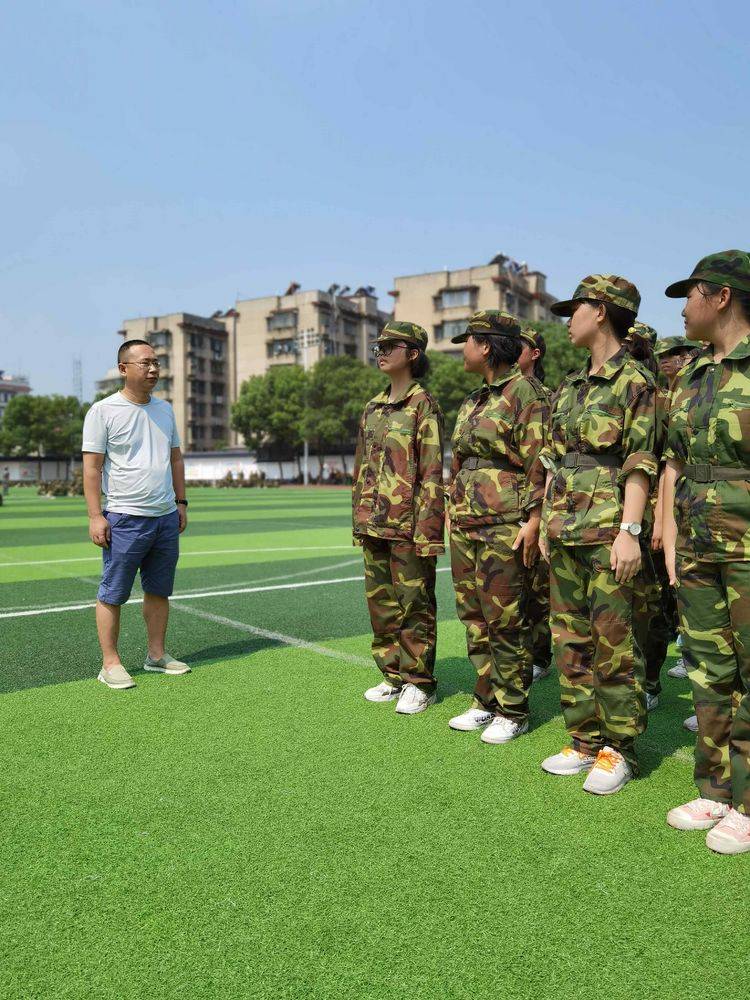 师情润|【湘乡一中军训录】DAY3 军训炼我意志，师情润我心田