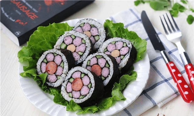 寿司的做法教程简单好看 0d1053aa995a41b7a84f142b633c067f.png