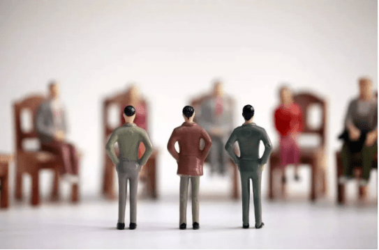 基金经理|宜信财富公募基金：专业基金公司和资深基金经理为您选择便捷的财富积累之道