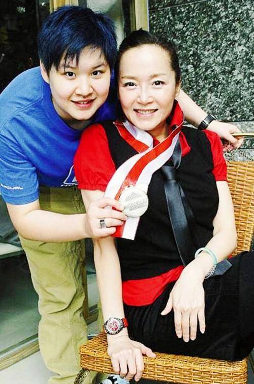 28年前的世纪婚礼，邵逸夫主持周星驰伴郎，为何