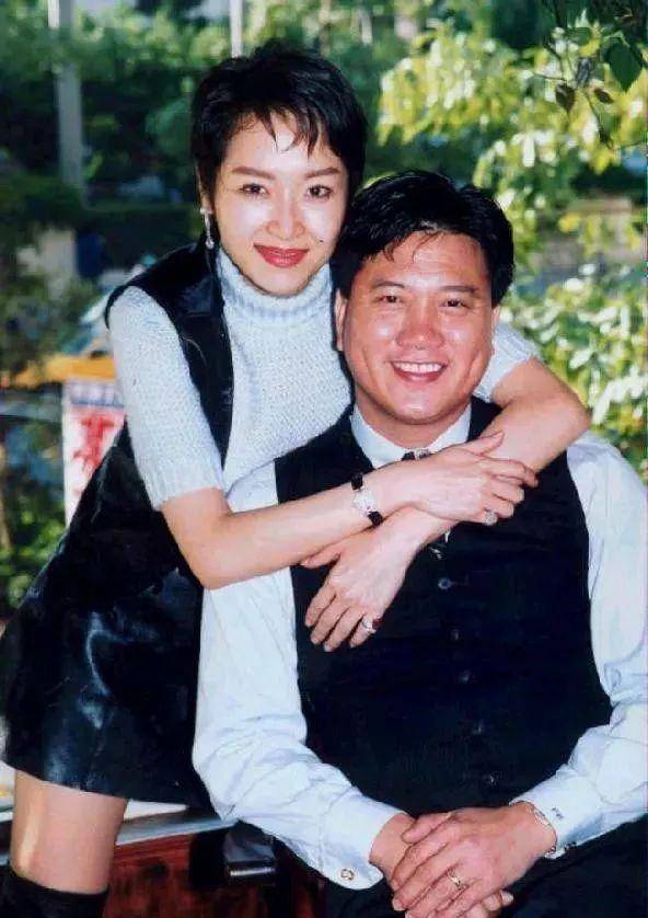 28年前的世纪婚礼，邵逸夫主持周星驰伴郎，为何