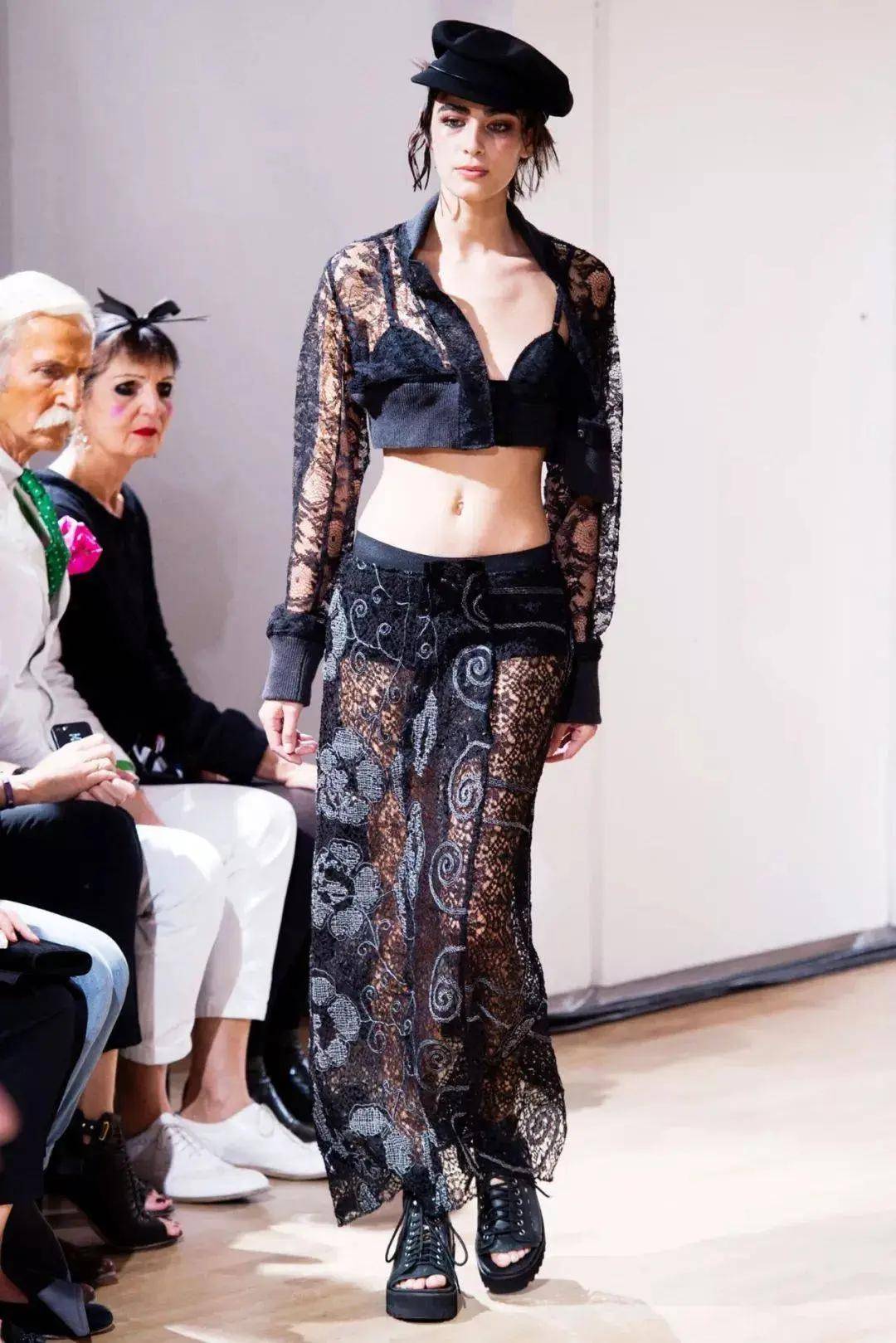 服装|设计灵感 |神秘暗黑的哥特风格