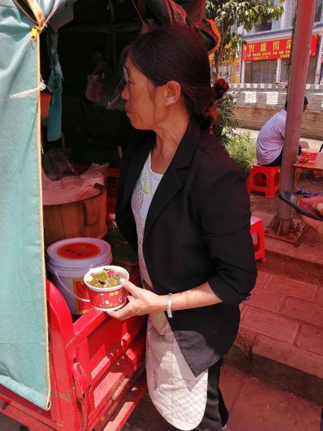 消息资讯|深入走访贫困家庭，圆贫困学子大学梦